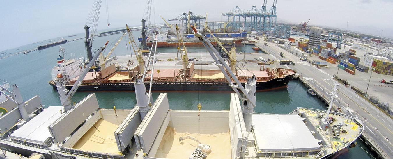 terminales APM en el puerto de Callao